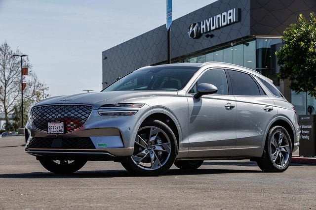 2023 Genesis Electrified GV70 Advanced