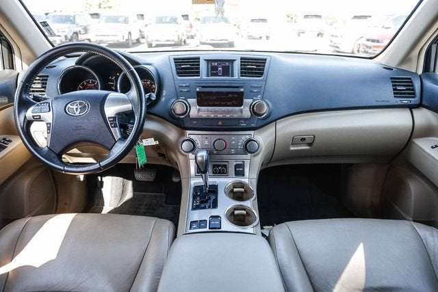 2012 Toyota Highlander SE