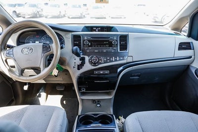2013 Toyota Sienna LE
