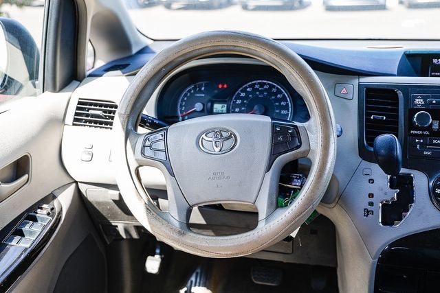 2013 Toyota Sienna LE