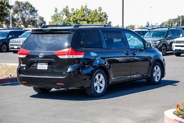 2013 Toyota Sienna LE