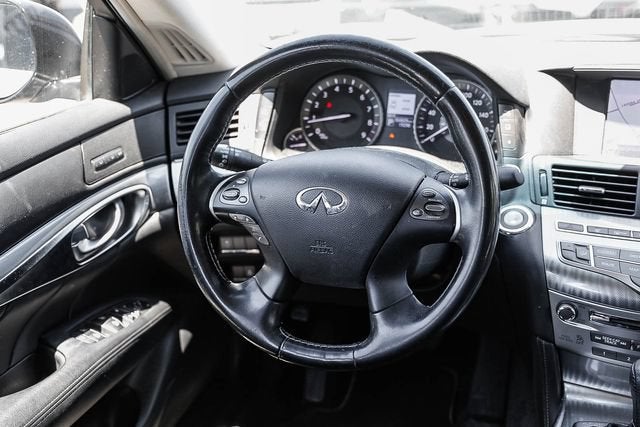 2017 INFINITI Q70L 3.7