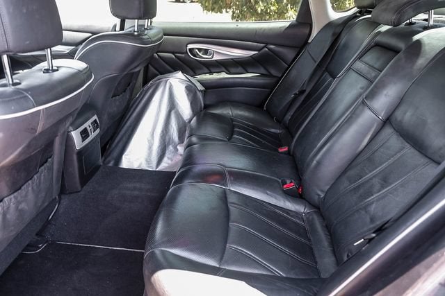 2017 INFINITI Q70L 3.7
