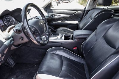 2017 INFINITI Q70L 3.7