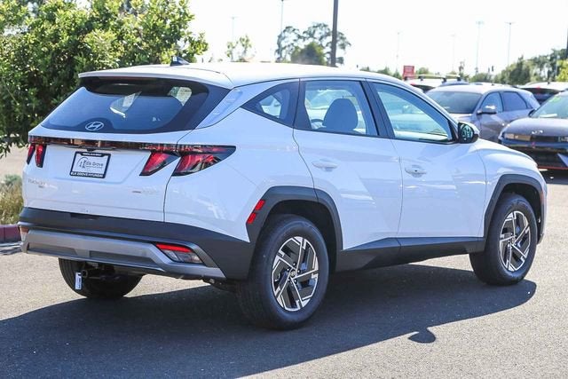 2026 Hyundai Tucson Hybrid Blue SE