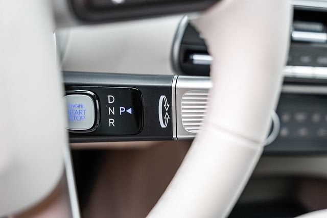 2027 Hyundai Palisade Hybrid SEL Premium 8P
