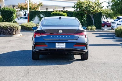 2026 Hyundai Elantra Hybrid Limited