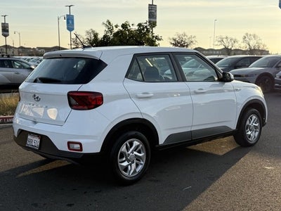 2025 Hyundai Venue SE