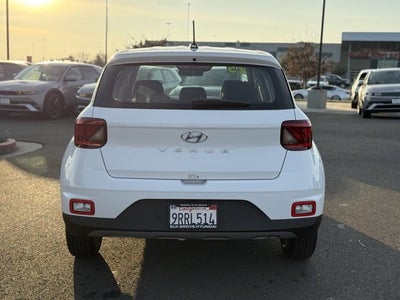 2025 Hyundai Venue SE