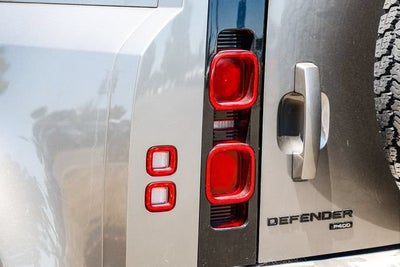 2023 Land Rover Defender SE