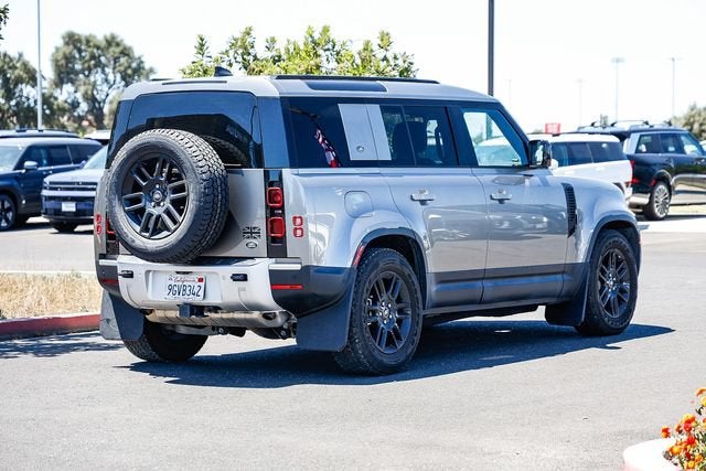 2023 Land Rover Defender SE