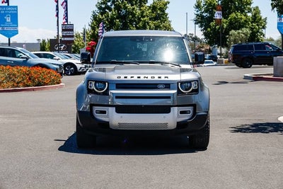 2023 Land Rover Defender SE