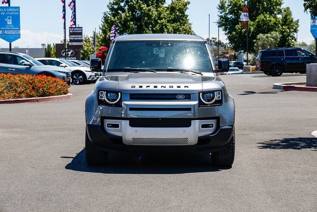 2023 Land Rover Defender SE