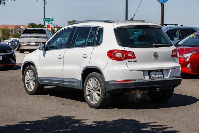 2011 Volkswagen Tiguan SEL