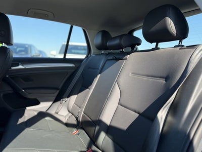 2019 Volkswagen e-Golf SEL Premium