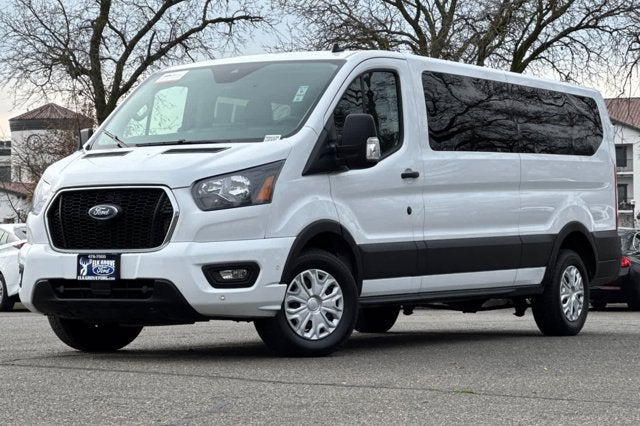 2023 Ford Transit Passenger Wagon XLT