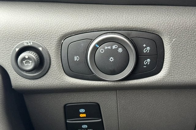 2024 Ford Transit Passenger Wagon XLT