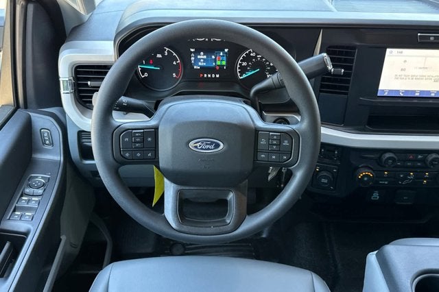 2026 Ford Super Duty F-550 DRW XL