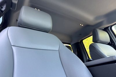 2025 Ford Super Duty F-550 DRW XL 2WD SuperCab 192 WB 84 CA