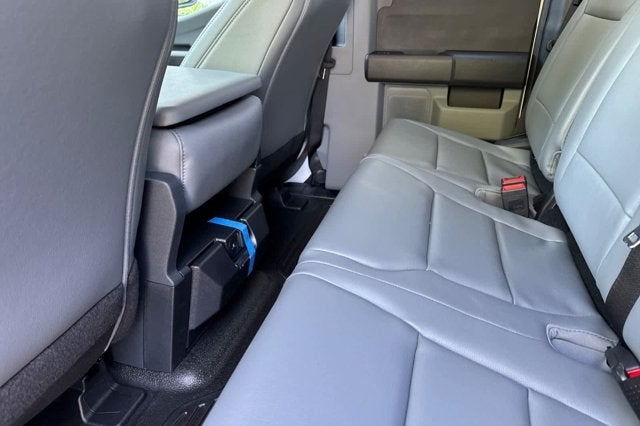 2025 Ford Super Duty F-550 DRW XL 2WD SuperCab 192 WB 84 CA