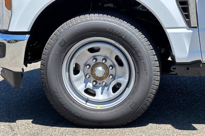 2026 Ford Super Duty F-350 SRW XL 2WD Crew Cab 179 WB 60 CA