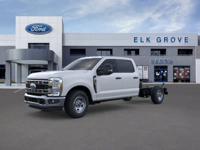 2026 Ford Super Duty F-350 SRW XL 2WD Crew Cab 179 WB 60 CA