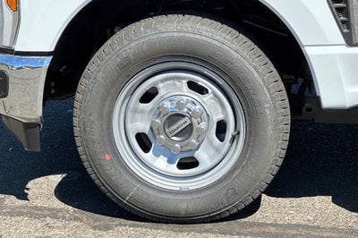 2025 Ford Super Duty F-350 SRW XL 2WD Crew Cab 179 WB 60 CA