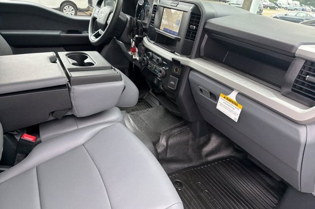 2026 Ford Super Duty F-350 SRW XL 4WD Crew Cab 179 WB 60 CA