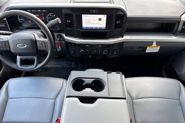 2026 Ford Super Duty F-350 SRW XL 4WD Crew Cab 179 WB 60 CA