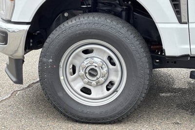 2026 Ford Super Duty F-350 SRW 4WD Crew Cab 179 WB 60 CA