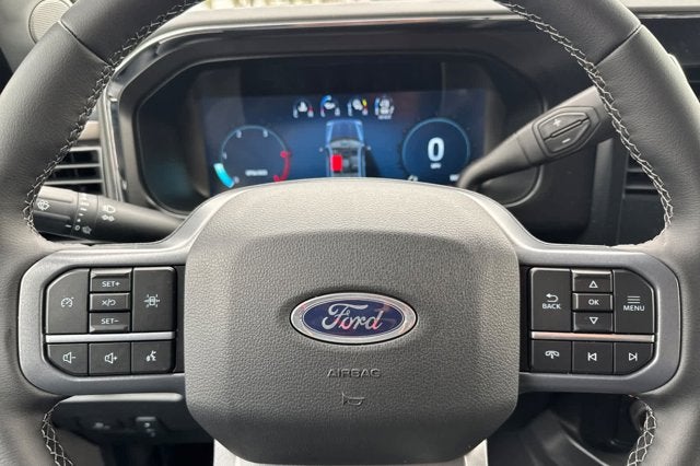 2026 Ford Super Duty F-350 DRW LARIAT 4WD Crew Cab 179 WB 60 CA