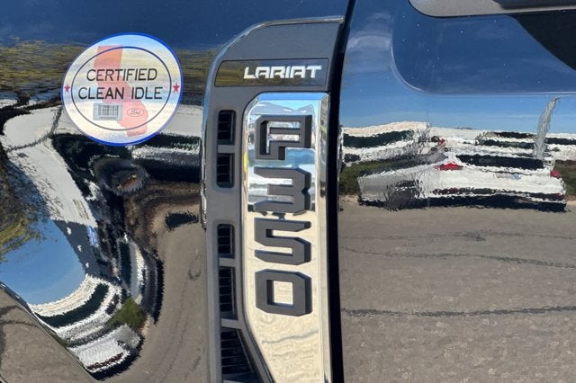 2026 Ford Super Duty F-350 DRW LARIAT 4WD Crew Cab 179 WB 60 CA