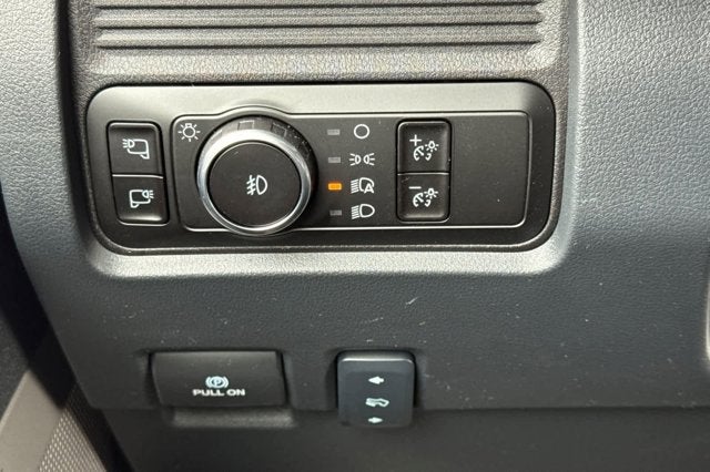 2026 Ford Super Duty F-350 DRW LARIAT 4WD Crew Cab 179 WB 60 CA