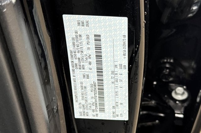 2026 Ford Super Duty F-350 DRW LARIAT 4WD Crew Cab 179 WB 60 CA