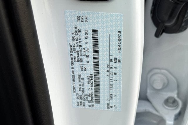 2026 Ford Super Duty F-350 DRW XL 4WD Crew Cab 179 WB 60 CA