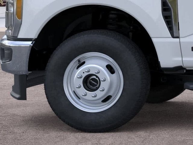 2026 Ford Super Duty F-350 DRW 4WD Crew Cab 179 WB 60 CA