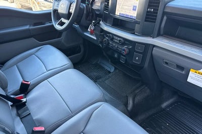 2026 Ford Super Duty F-350 DRW XL 4WD Crew Cab 179 WB 60 CA