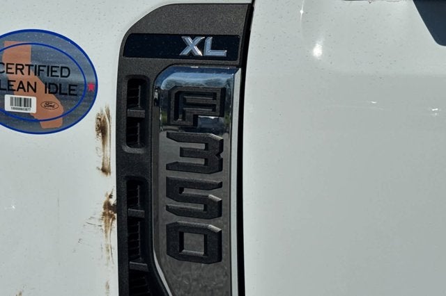 2026 Ford Super Duty F-350 DRW XL 4WD Crew Cab 179 WB 60 CA