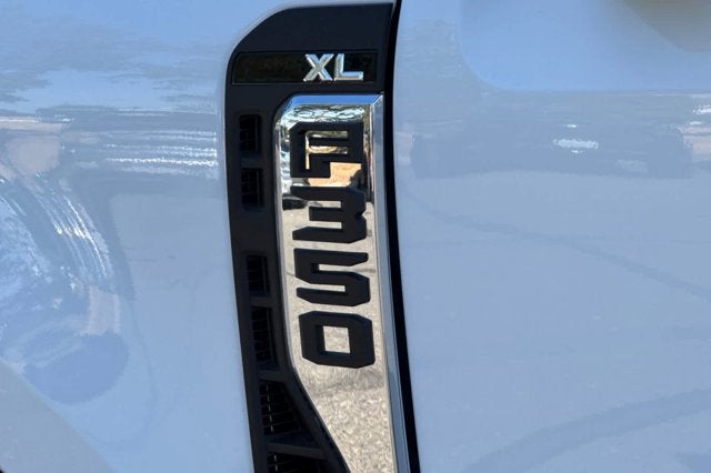 2025 Ford Super Duty F-350 SRW XL 2WD SuperCab 168 WB 60 CA