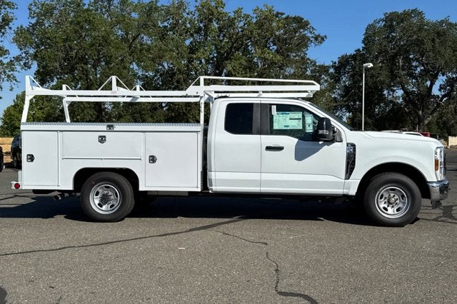2025 Ford Super Duty F-350 SRW XL 2WD SuperCab 168 WB 60 CA