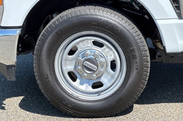 2025 Ford Super Duty F-350 SRW XL