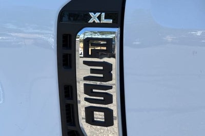 2025 Ford Super Duty F-350 SRW XL