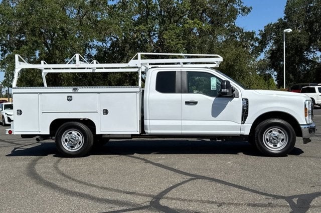 2025 Ford Super Duty F-350 SRW XL