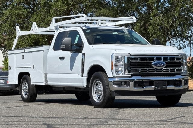 2025 Ford Super Duty F-350 SRW XL