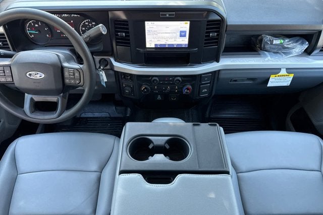 2025 Ford Super Duty F-350 SRW XL 2WD SuperCab 168 WB 60 CA