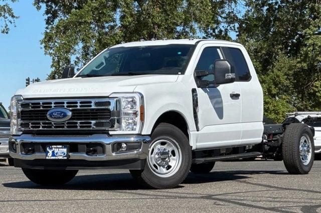 2025 Ford Super Duty F-350 SRW XL