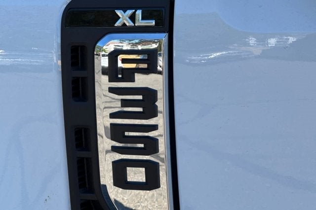 2025 Ford Super Duty F-350 SRW XL