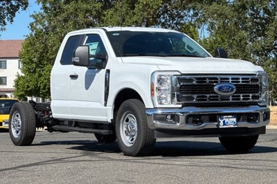 2025 Ford Super Duty F-350 SRW XL
