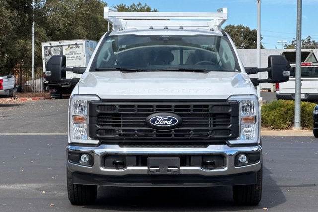 2027 Ford Super Duty F-350 SRW 2WD SuperCab 168 WB 60 CA