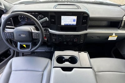 2027 Ford Super Duty F-350 SRW 2WD SuperCab 168 WB 60 CA